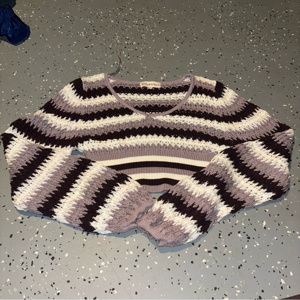 Willow & Wind Striped Cropped Sweater